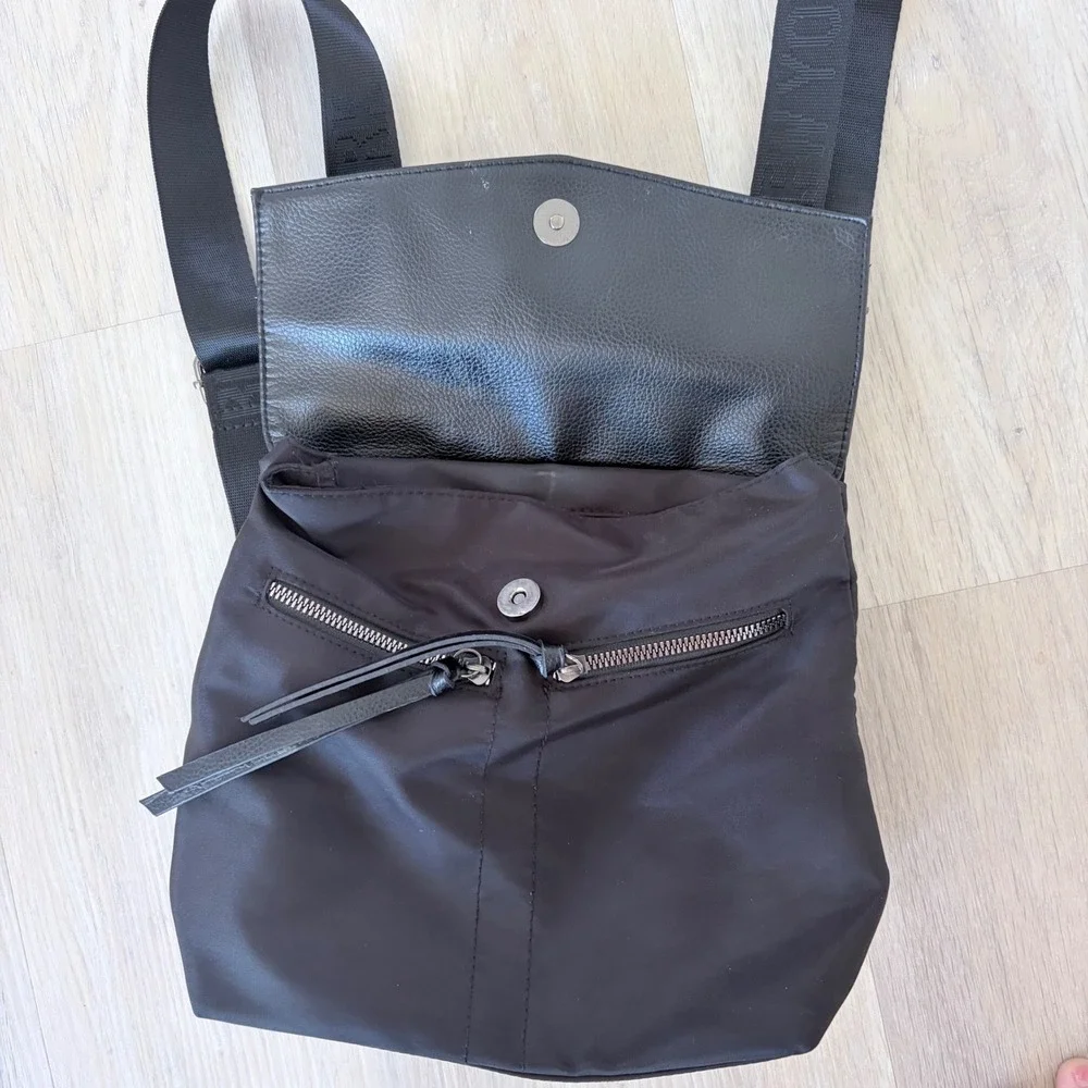 Botkier New York Black Mini Trigger Backpack‎ Bag Handbag Travel Zippers.